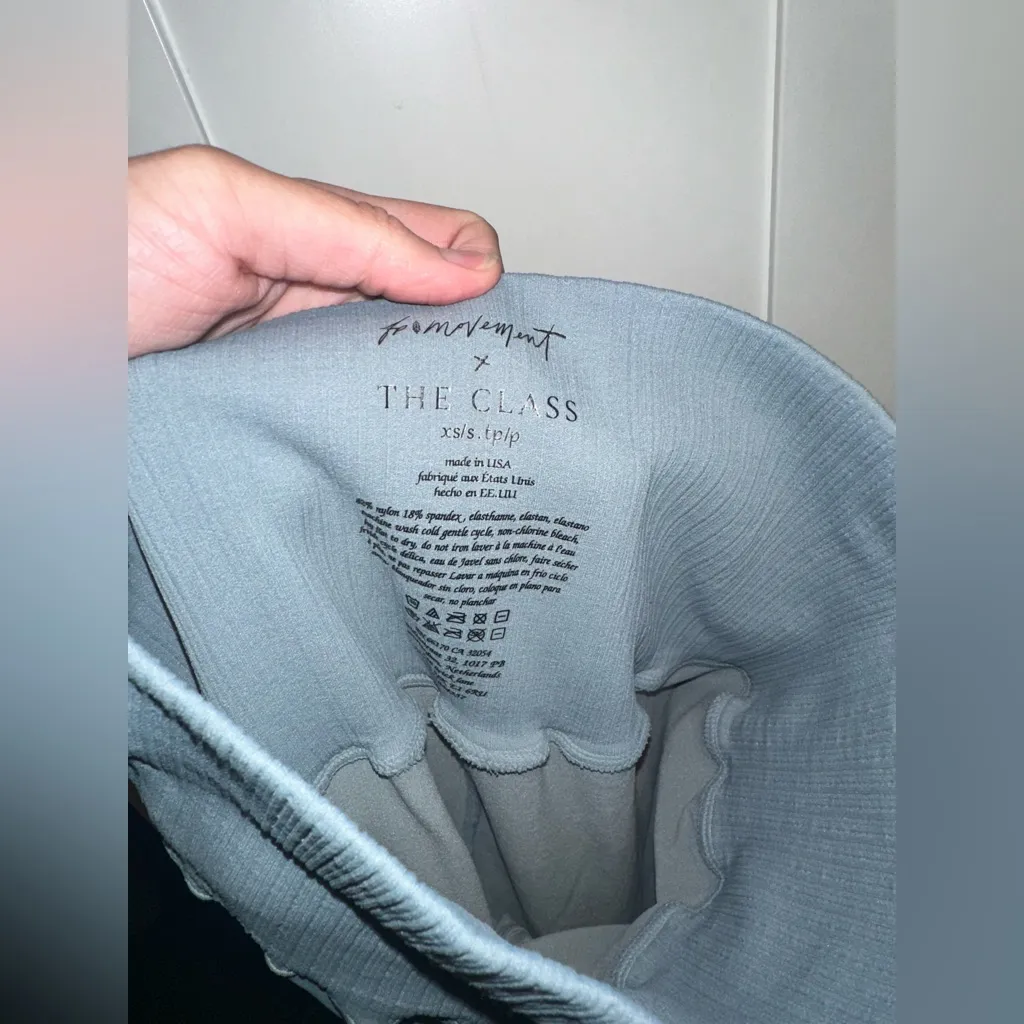 NWOT Free People Movement Good Karma 7/8 Legging X The Class Blue Size undefined - Image 9