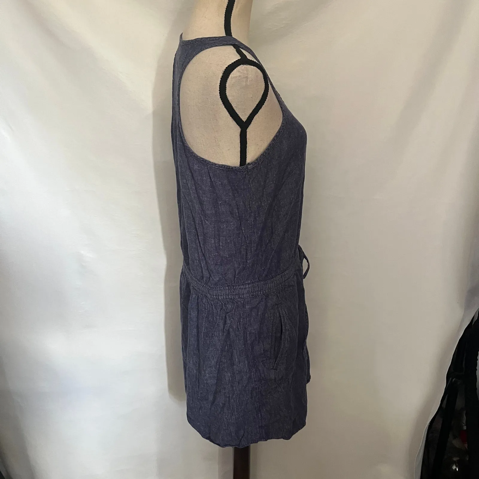 Lou & Grey Linen Blend Chambray Jumper Dress Sz M Coastal Loungecore Minimal - Image 5