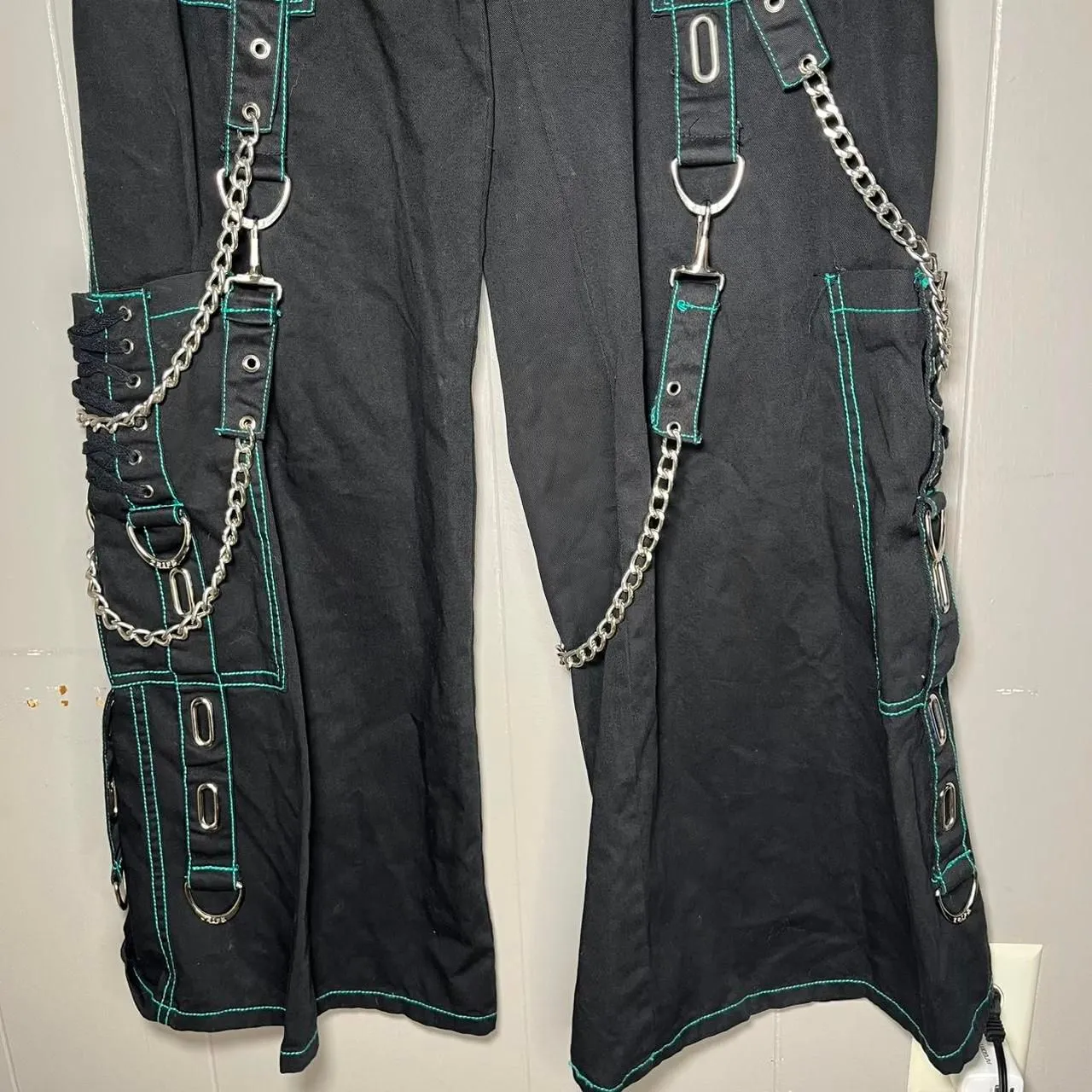 Tripp NYC Black and Green Cargo Pants Baggy with Chains ( Size 3 ) 30" Waist - Image 6