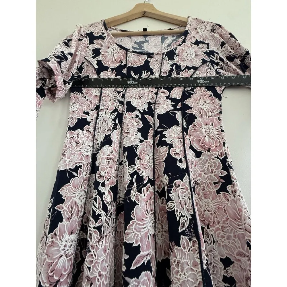 Ladies Sami & Jo short sleeve floral midi Size size Small pink black s - Image 9