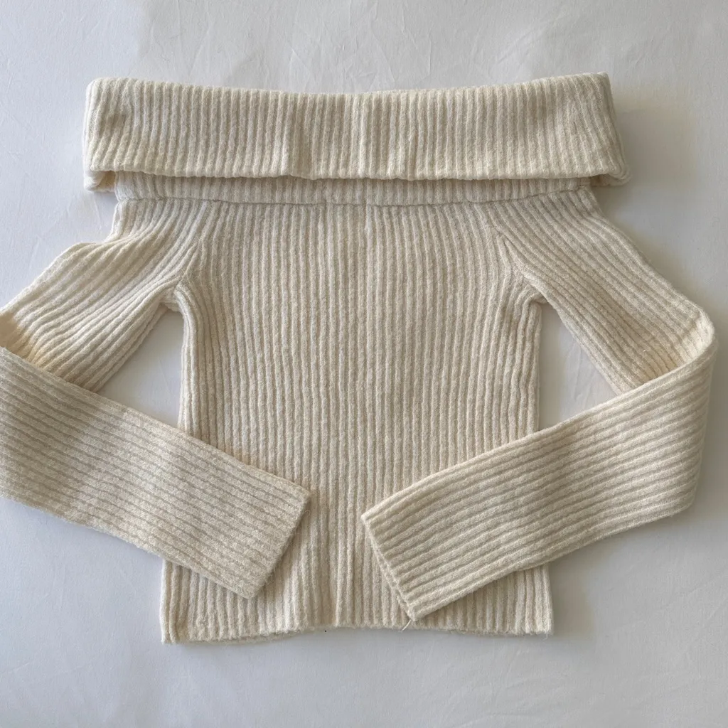 H&M Off Shoulder Cream Sweater - Image 3