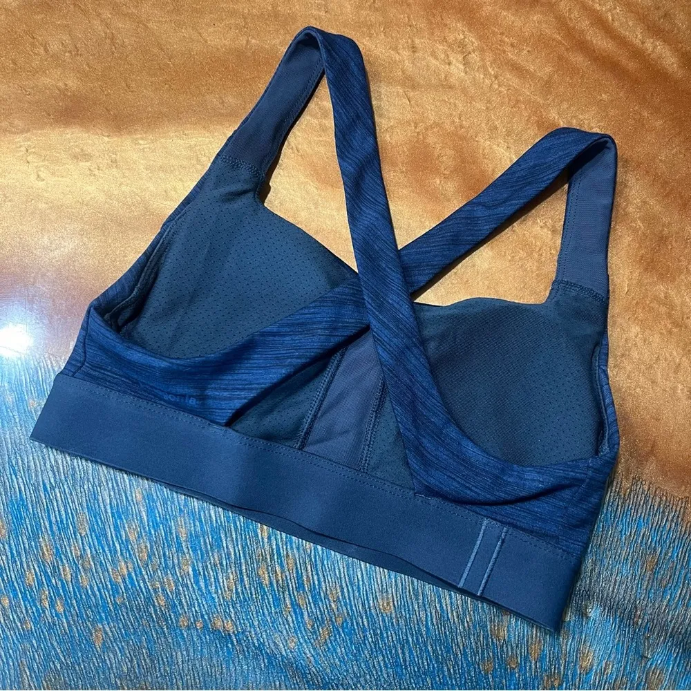 Patagonia Switchback Blue Gray Padded Sports Bra cross straps XS - Image 4