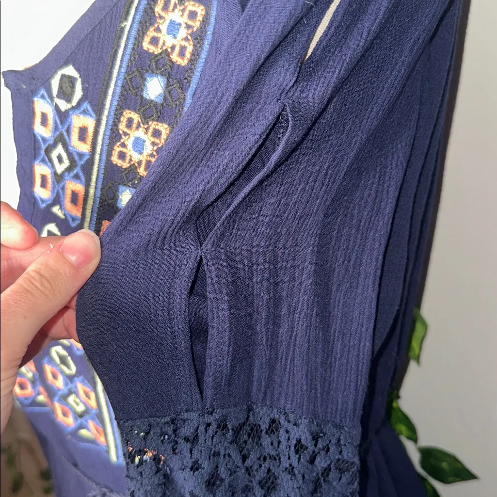 Peachpuff USA Flowy Mini Dress Printed Lacey Cold Shoulder Dress Longsleeve Blue Size M - Image 5