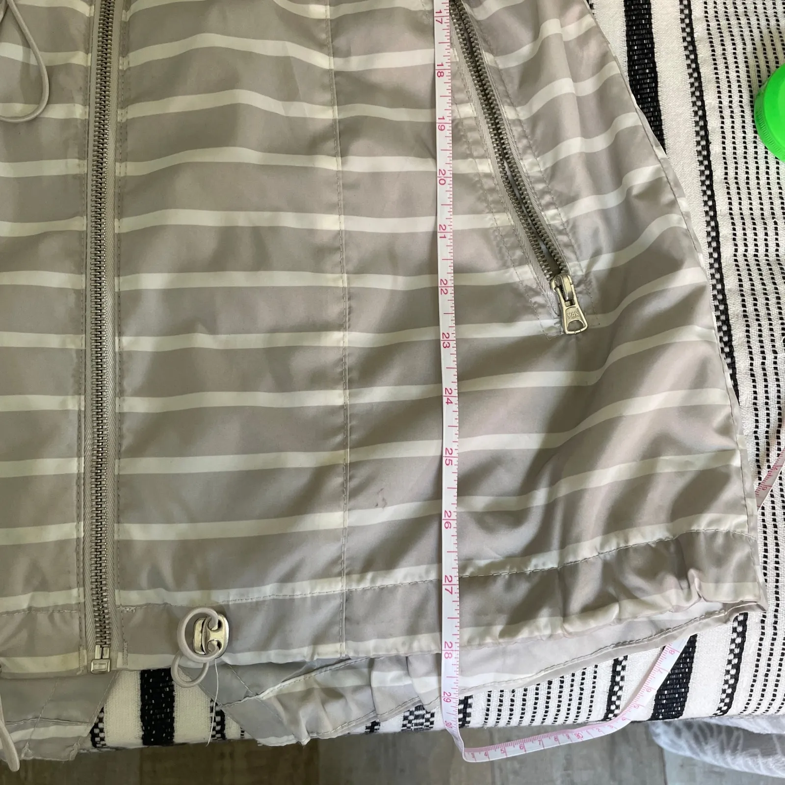 Merona Striped Water Resistant Hooded Rain Jacket Small‎ Beige White Clean Girl - Image 6