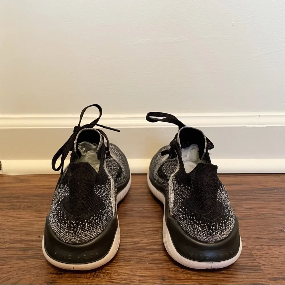 Nike Free Run Womens Flyknit Shoes Sz 7.5 Black White - Image 12