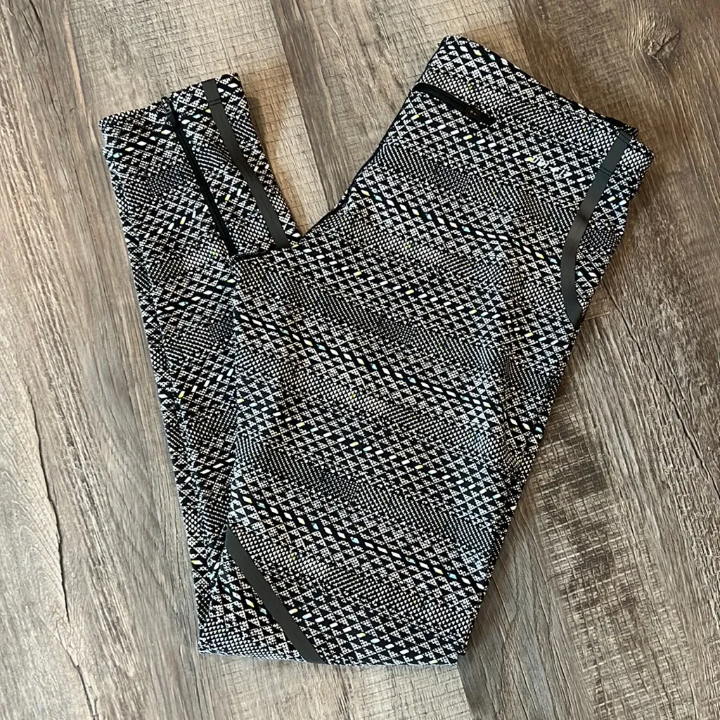 Nike  Dri-Fit Reflective Leggings - Image 11