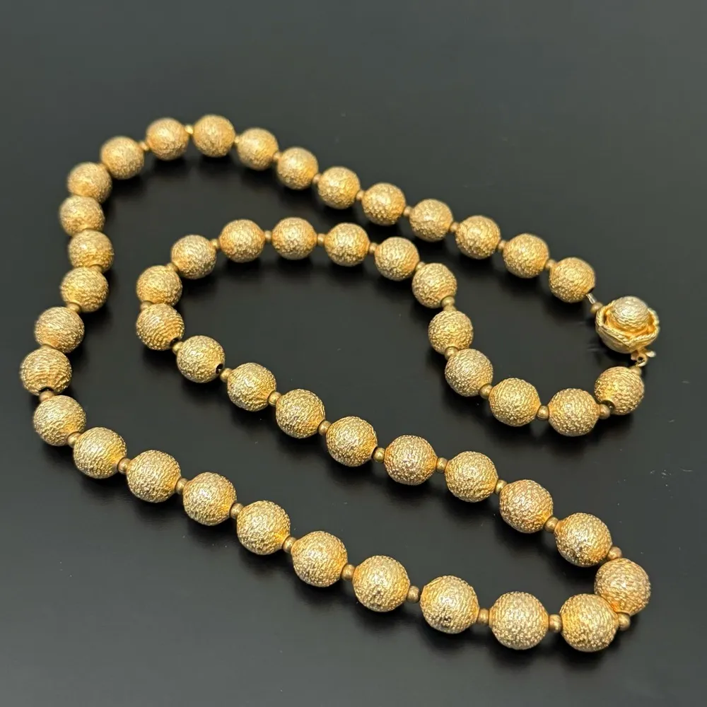 Vintage Goldtone Textured Metal Ball Beads Flower Push Lock Clasp 25” Necklace Gold - Image 3