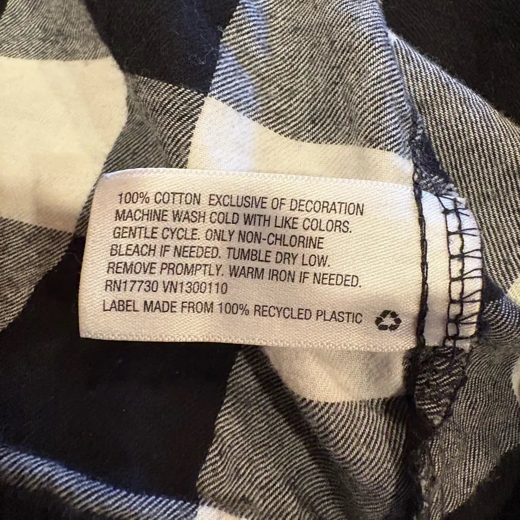 Wondershop Black and White buffalo check/red piping Pajama Set women’s XS - Image 13