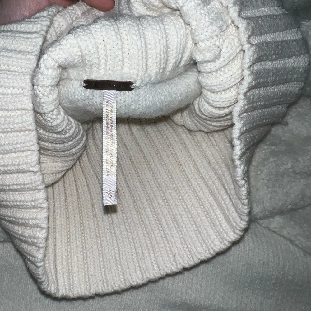 Free People size Large Turtleneck Chunky Sweater size Large - Image 4