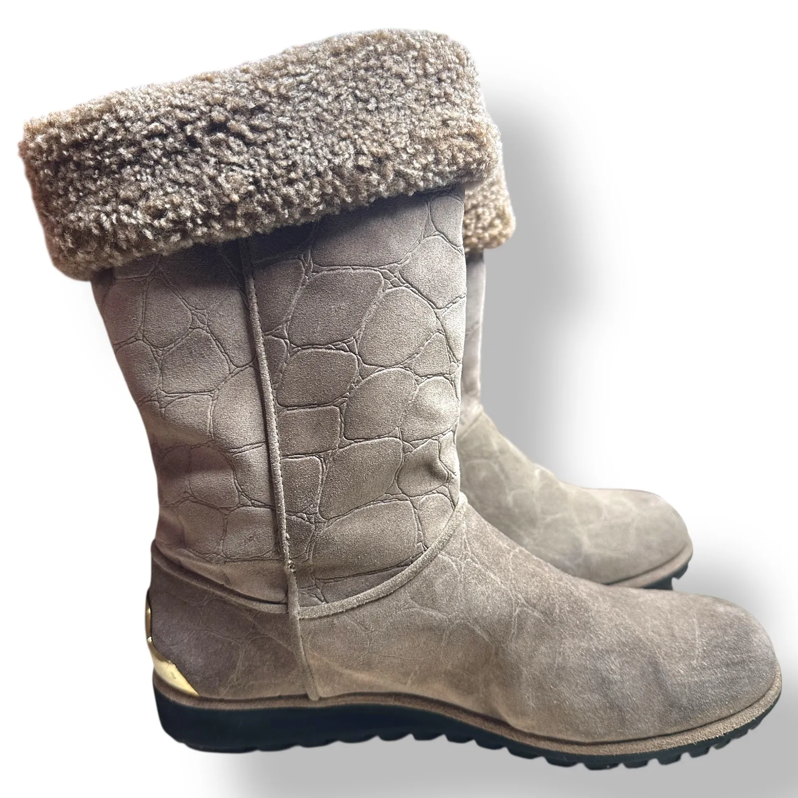 Stuart Weitzman Suede Shearling Lined Winter Boots Taupe Croc Embossed Size 7.5 - Image 9