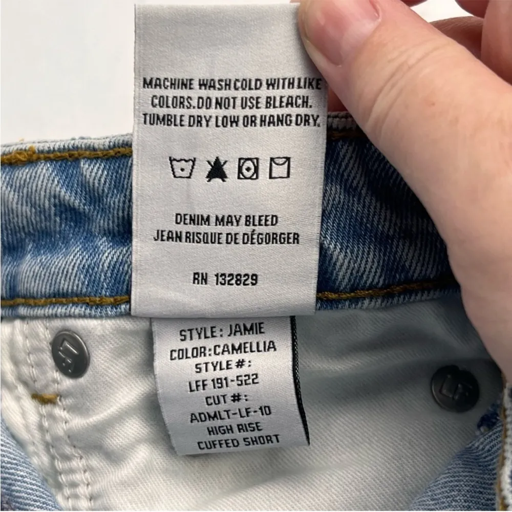 Lovers + Friends Jamie SZ 25 Blue Camellia Denim Jean High Rise Cuffed Short NEW - Image 7