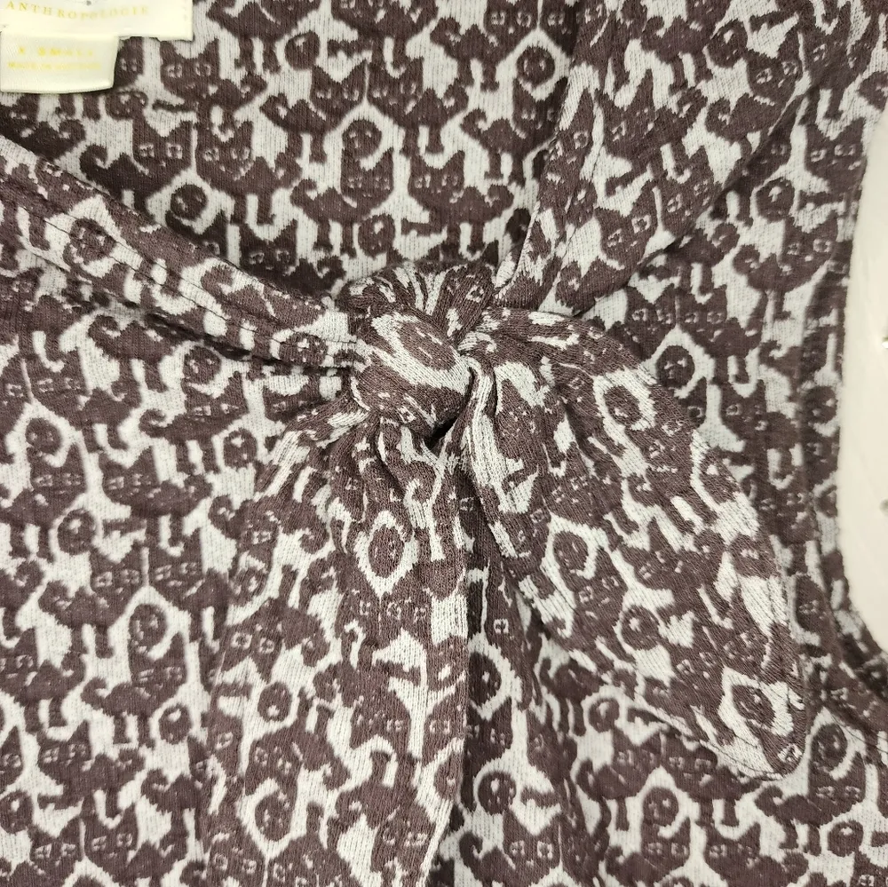 Anthropologie Maeve Cat Top - Image 4