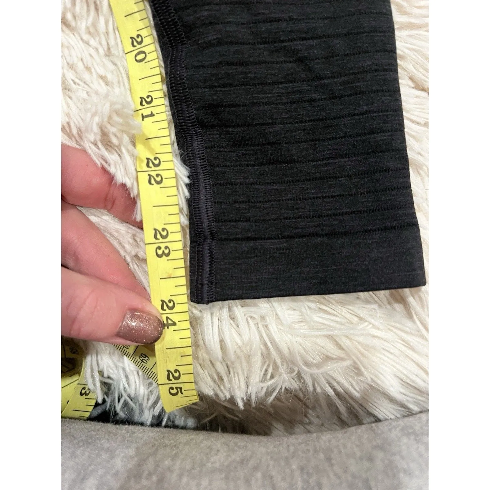 Alphalete Sports Leggings Size S Butt Scrunch Seamless Front Seam Dark Gray - Image 5