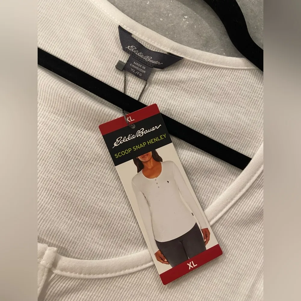 NWT Eddie Bauer Size XL White Cotton Scoop Neck Snap Long Sleeve Henley Top - Image 12