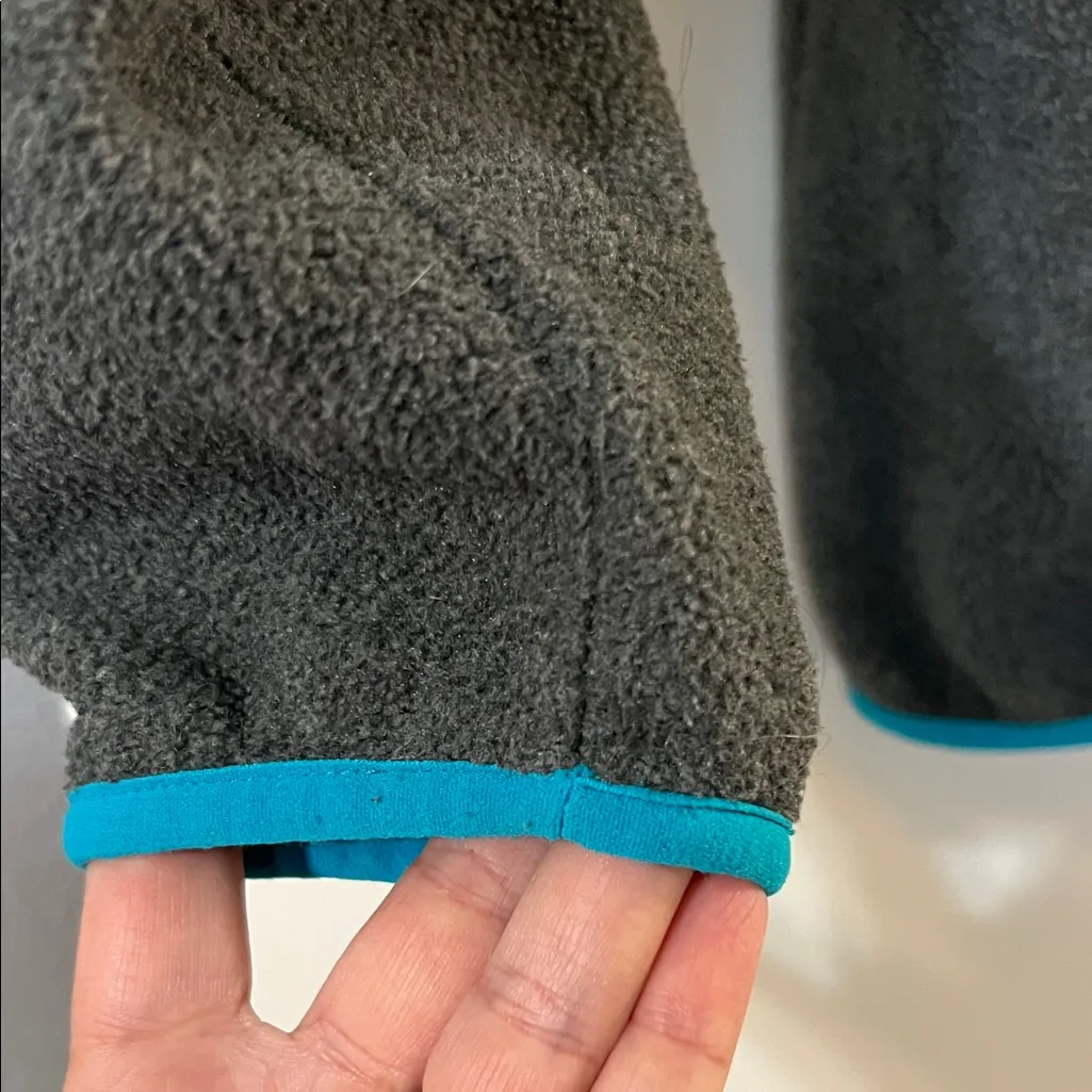 Patagonia Gray and Teal Fleece Pullover - Image 6