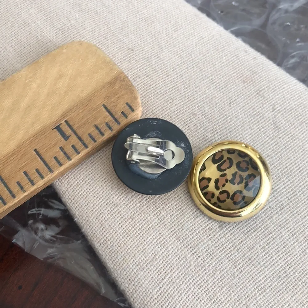 Vintage Leopard Print Clip On Earrings - Image 3