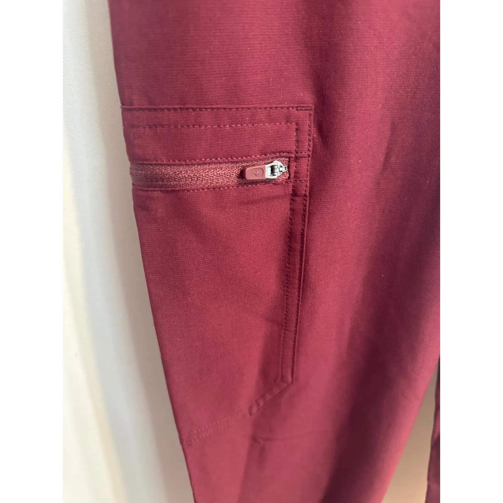 FIGS Womens Eco Yola Skinny Pants Regular XXS Burgundy Scrub Fitness NWT - Image 7