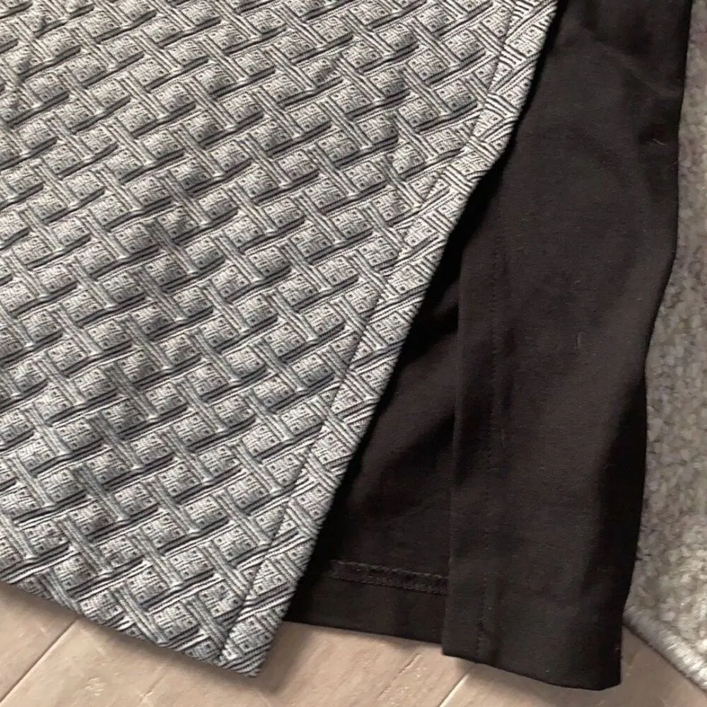 HD in Paris Anthropologie Women's Addie Quilted Pencil Skirt Black White US Sz 2 - Image 2