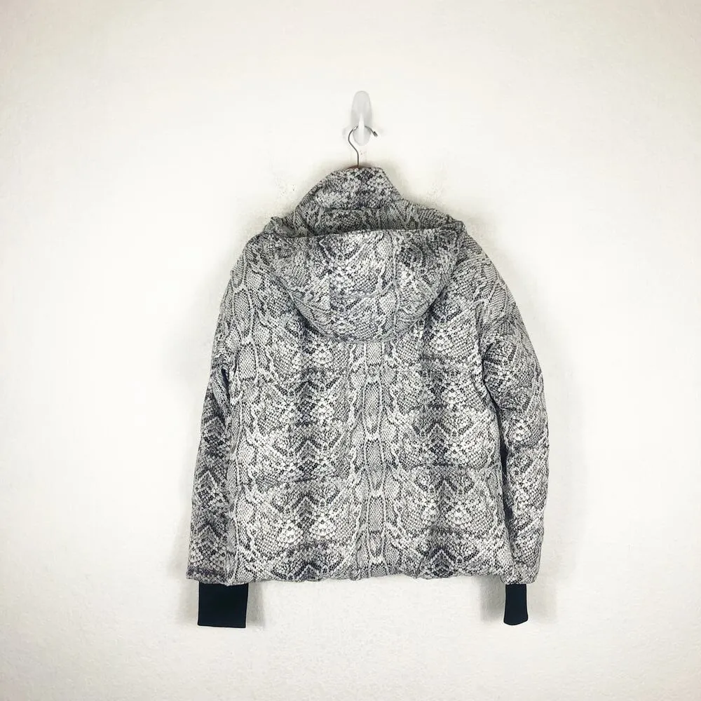 Varley Highland Puffer Snow Jacket Medium Contrast Snakeskin Print Warm Coat - Image 13