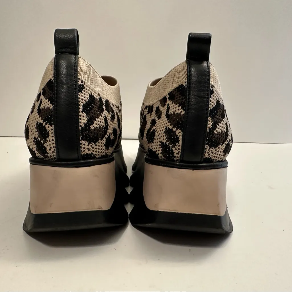 L'Amour Des Pieds Havanna Wedge Sneaker in Tan/Black Cheetah Print Size 8.5 Tan - Image 4