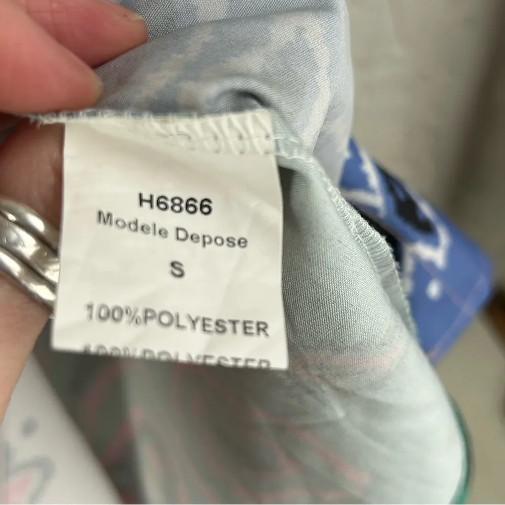 Nasty Gal | Oversized Bandana Print Satin Shirt Size S - Image 8