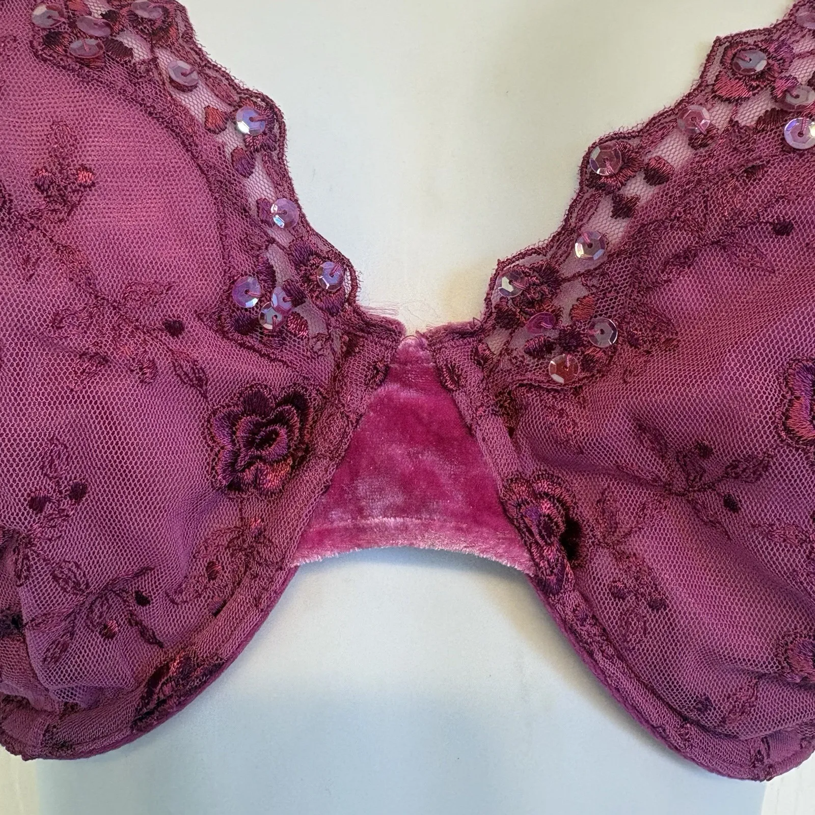 Cacique Unlined Pink Lace Sequin Velvet Seriously Sexy Underwire Bra Size 40B - Image 2