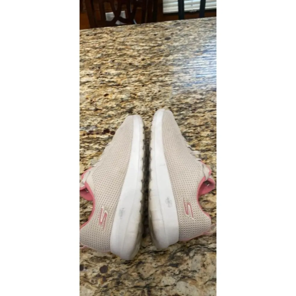 go walk women’s size 8 - Image 5