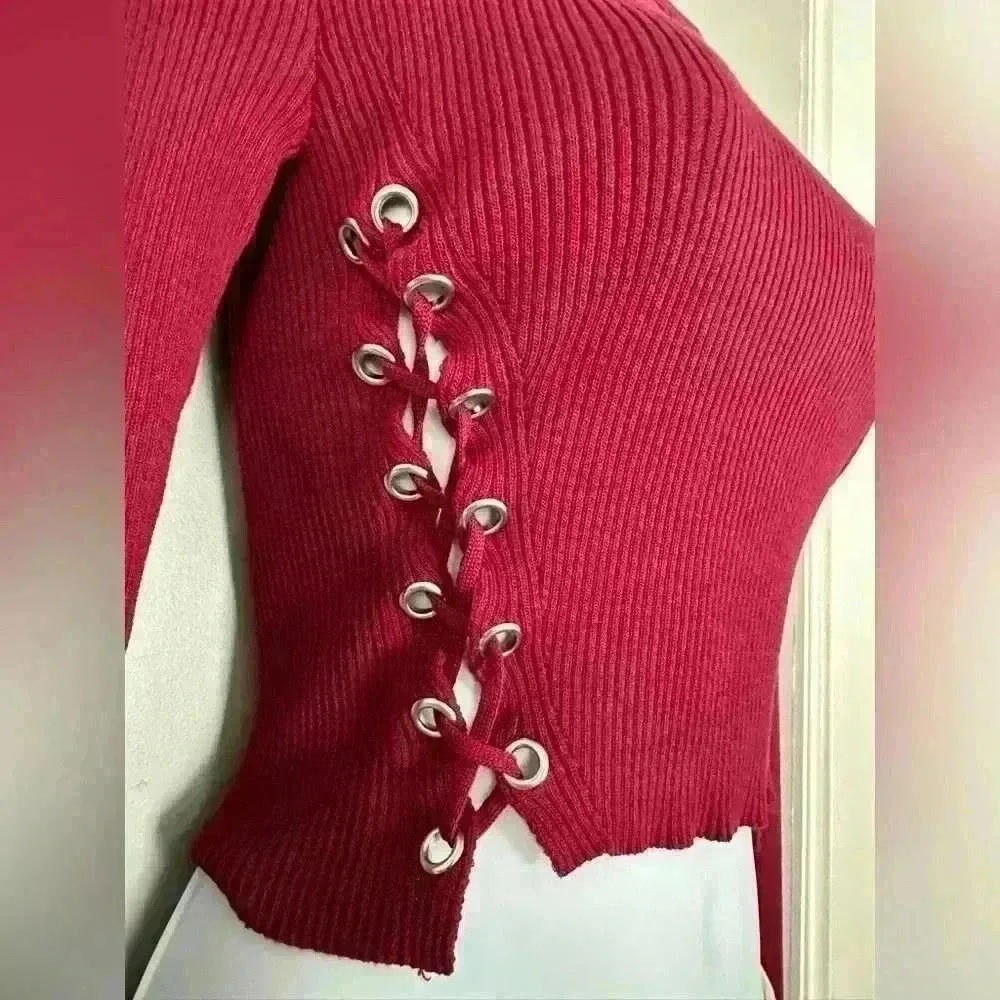 Forever 21  Women's Berry Cropped Top Sweater (482) - Image 7