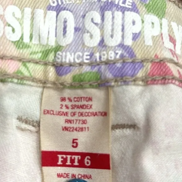 Mossimo Supply Co. Floral Print Khaki 5
Pocket Shorts - Image 9