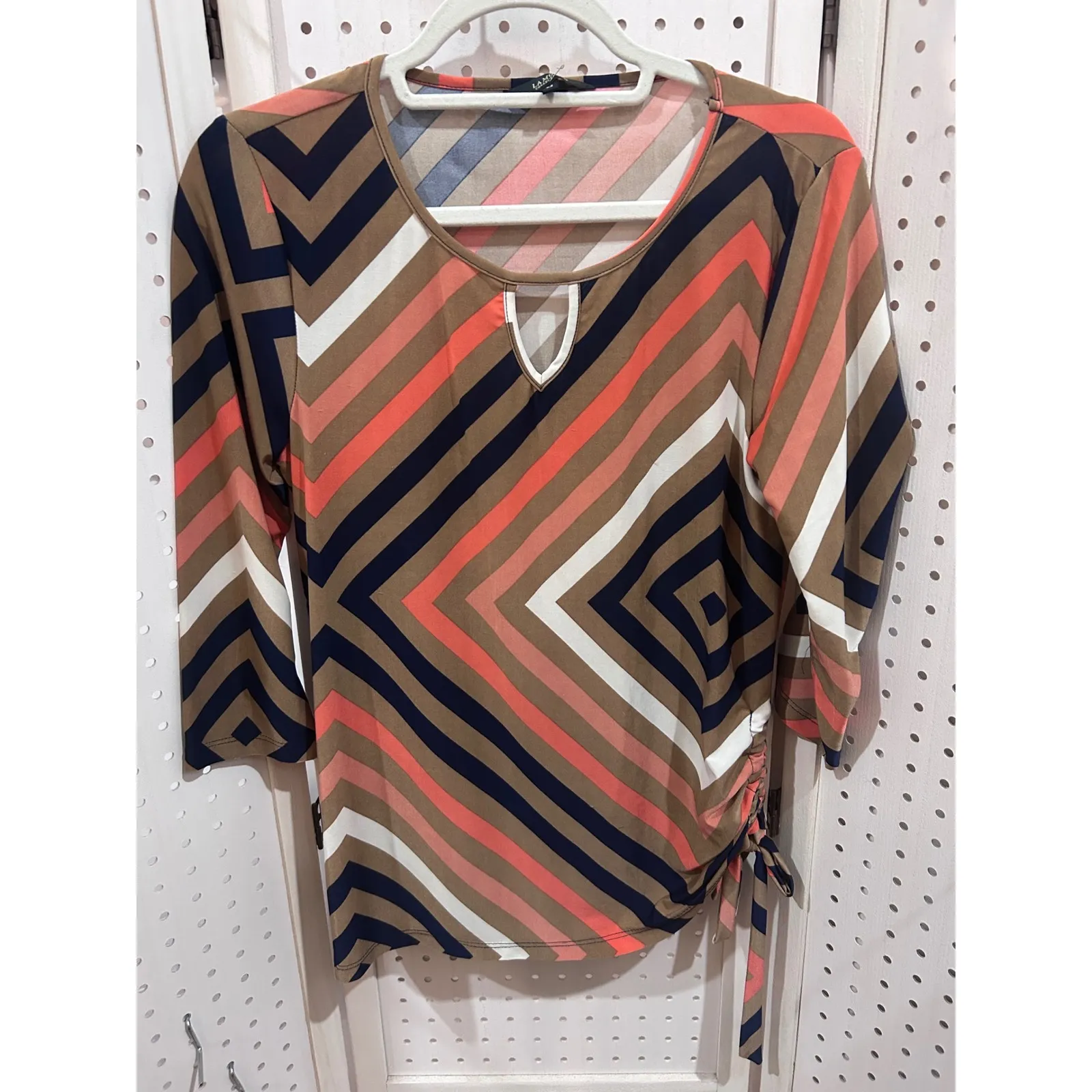 LAMode Collection Geometric Print Keyhole Neck 3/4 Sleeve Top Size M Brown Size M - Image 2