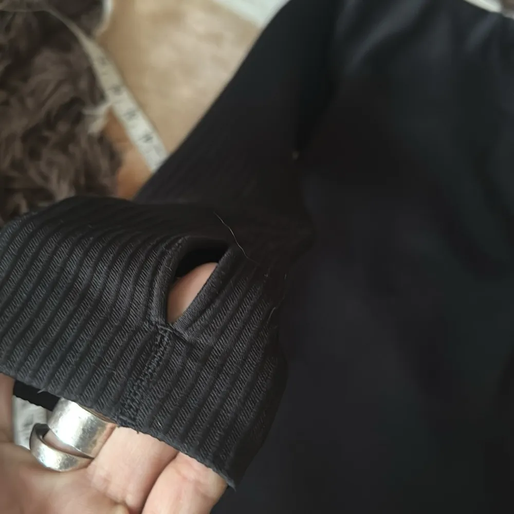 Lululemon Black thermal top Size M - Image 2