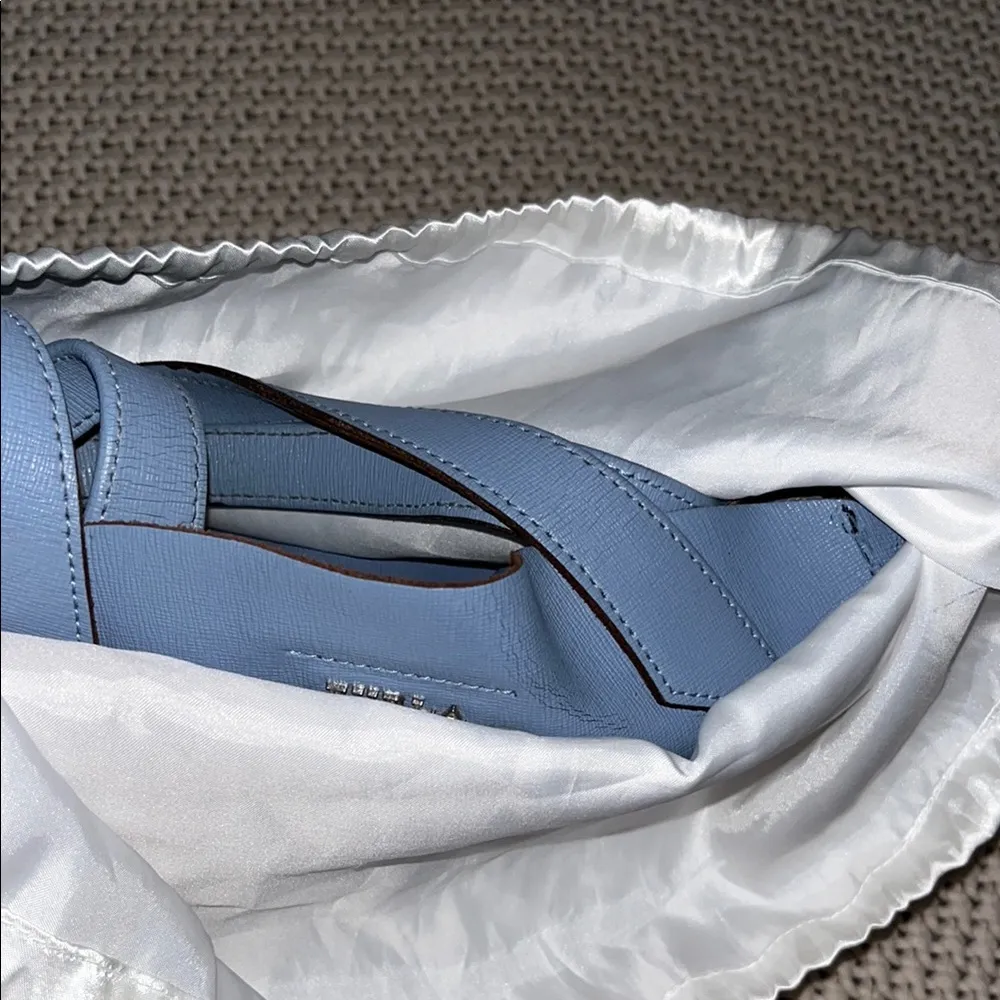 Furla Blue Leather Tote Bag with Slouchy Design - Image 7