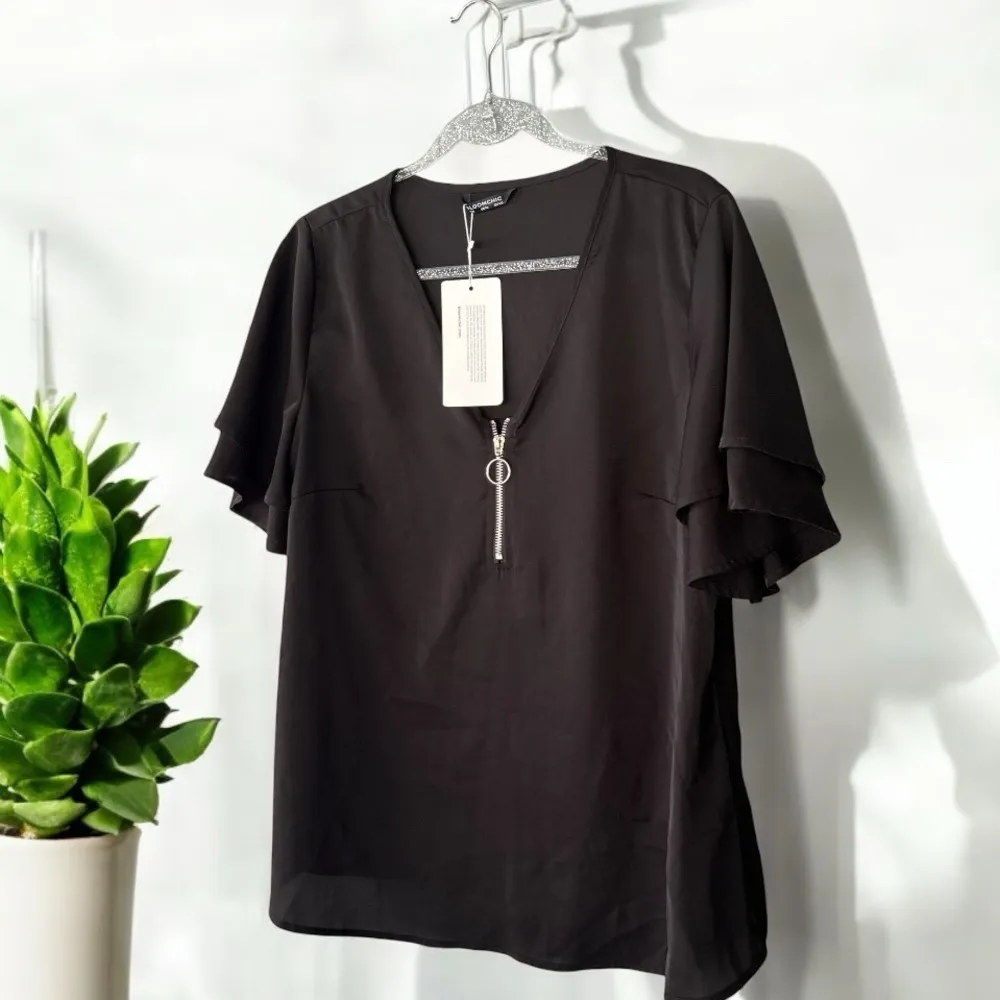 NWT! Black zipper O ring zipper ruffle black top size 10 or medium - Image 2