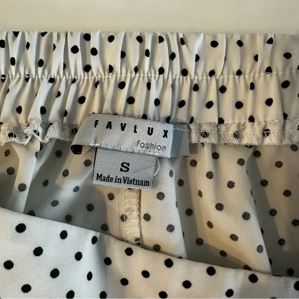 Polka Dot Ruffle‎ Hem Women's Shorts - Image 4