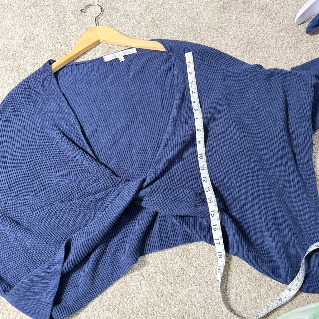 Lovers + Friends Women’s Navy Spring Twist Front Sweater V-Neck Longsleeve L - Image 10