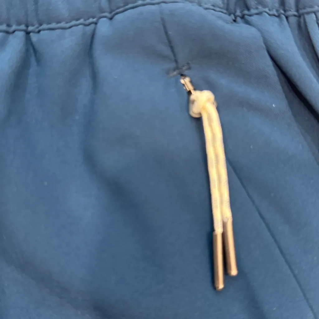 Vuori  Dash shorts In Cosmo Large - Image 7