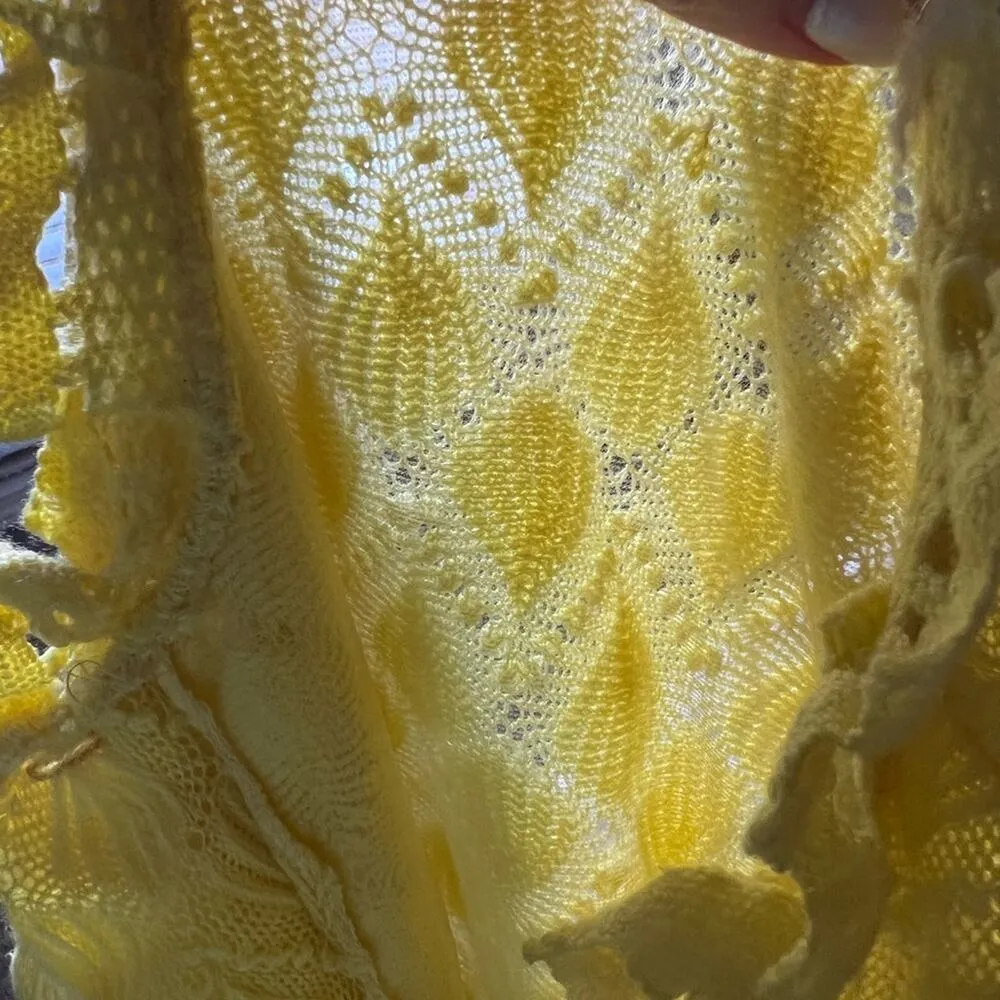 Vtg 1960s pointelle scallop ruffle cardigan sweater small butter yellow - Image 10