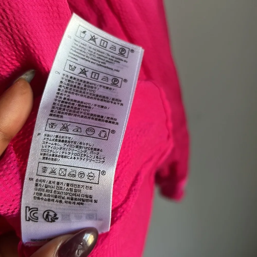 claudie pierlot satin button down shirt in fuchsia Pink Size M - Image 7