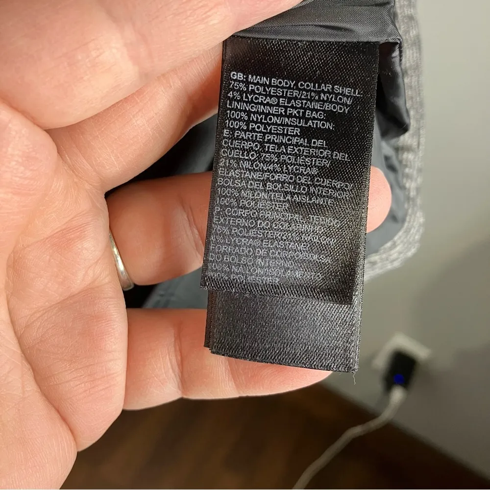 The North Face Pseudio puffer vest gray‎ women’s size medium winter casual - Image 7