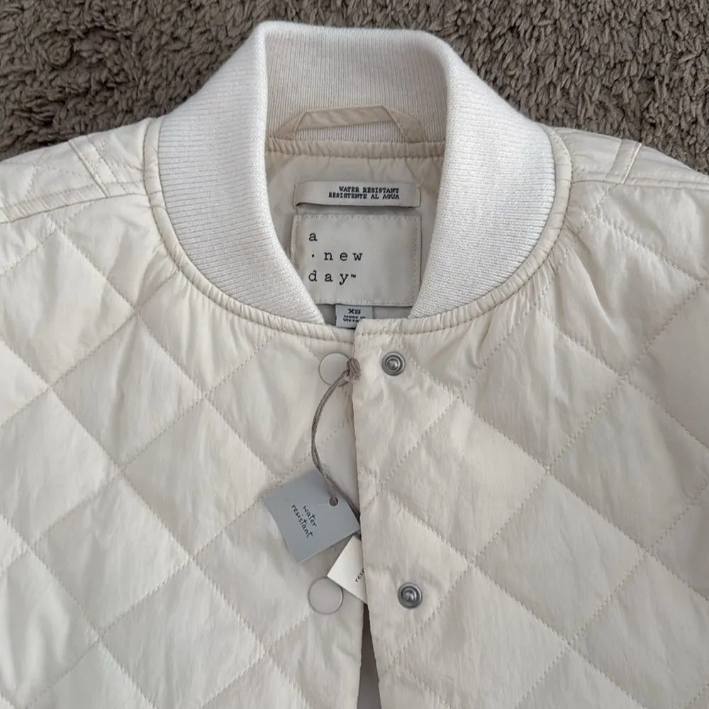 Universal Thread Quilted Cream Bomber Jacket - Image 7