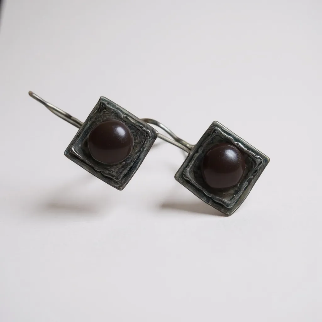 Silpada Iridescent Pearl fishhook earrings - Image 4