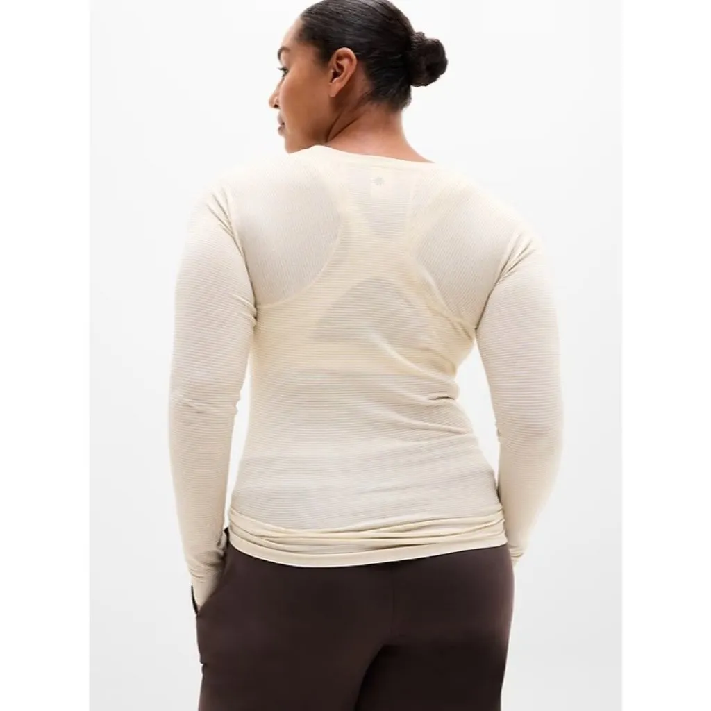 New Athleta M Momentum Seamless Top Bone Shine Long Sleeve Medium Regular - Image 6