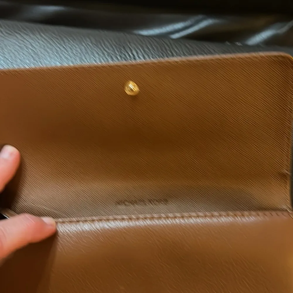 Michael Kohrs Tan/brown Wallet - Image 2