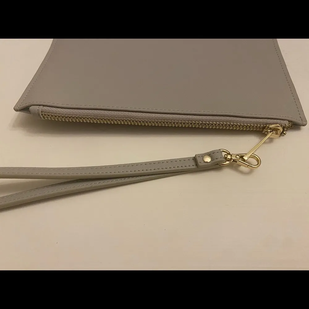 Bridal Honeymoon Passport Holder Clutch Set Mrs - Image 5