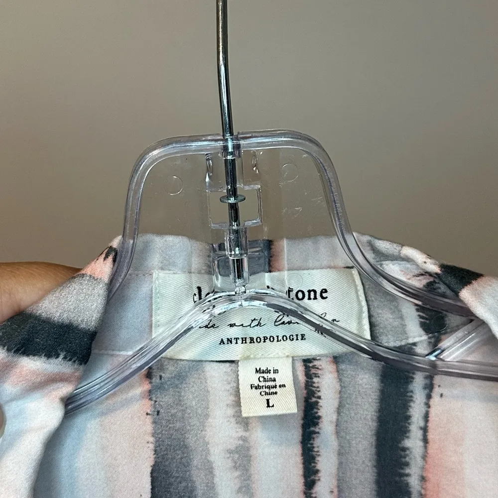 Anthropologie Cloth & Stone Classic Buttondown Shirt Pockets Collared - Image 4