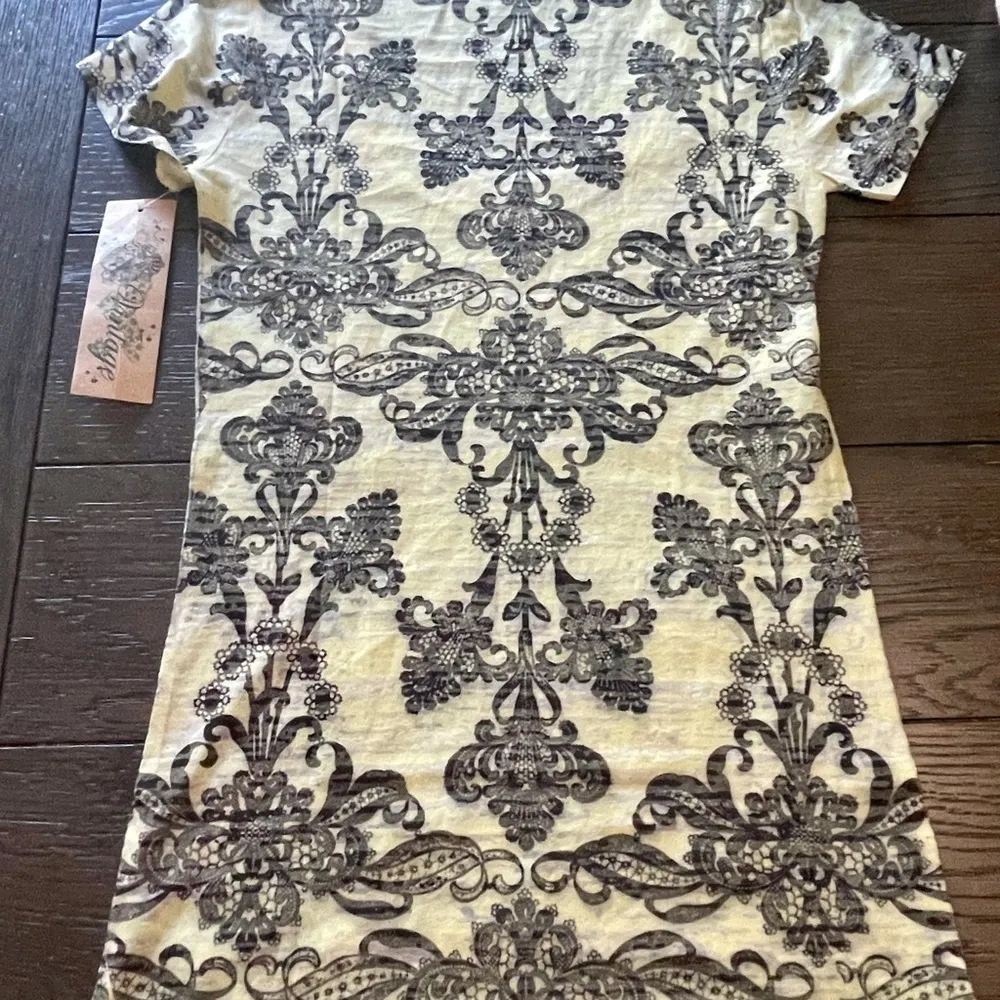 LOL Vintage Yellow T - Image 5