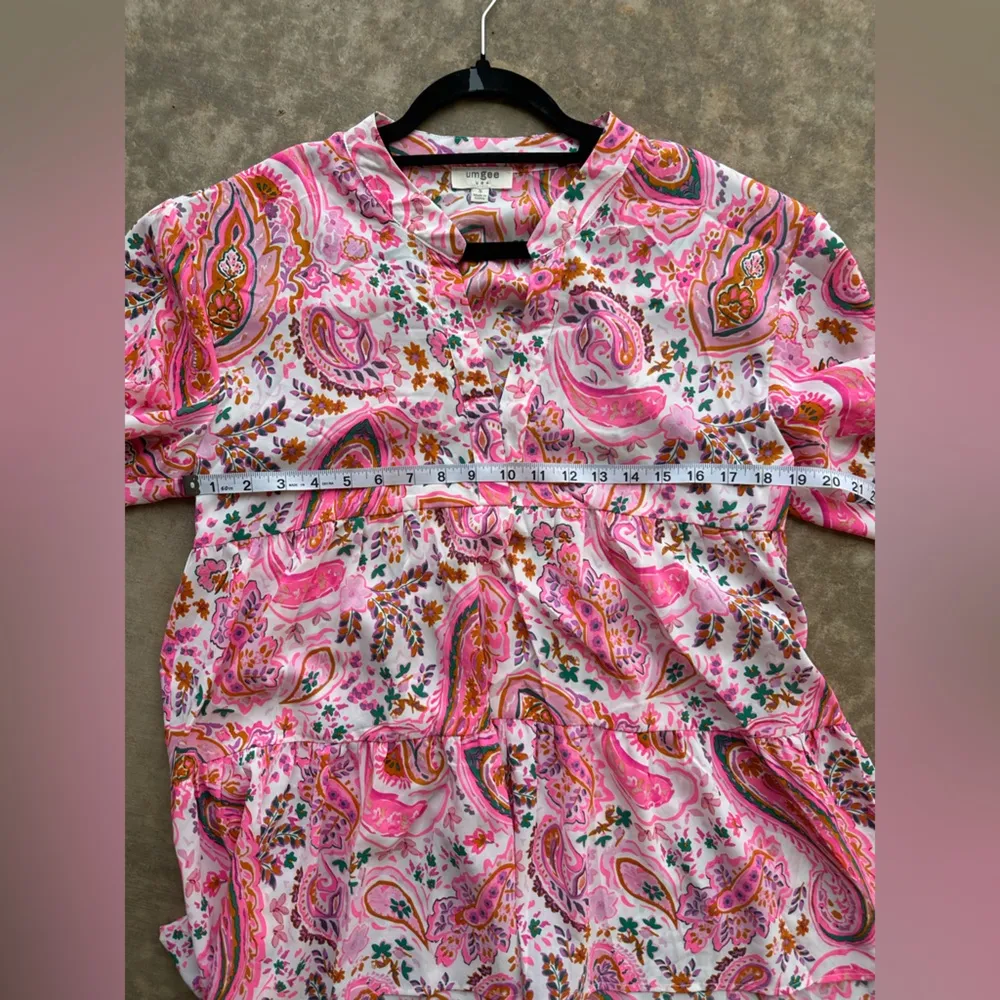 Umgee Pink and Orange Paisley Blouse - Image 4