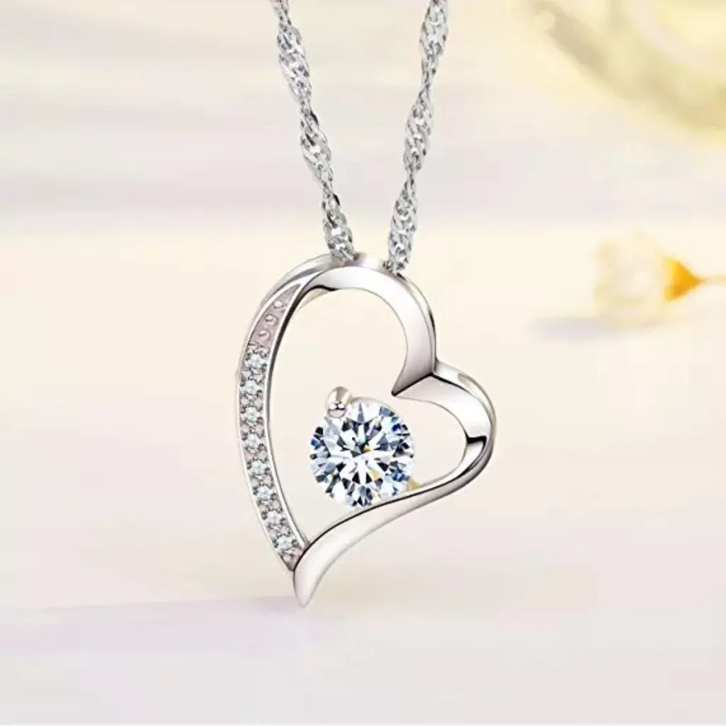 Elegant Silver Heart Pendant Necklace - Image 2