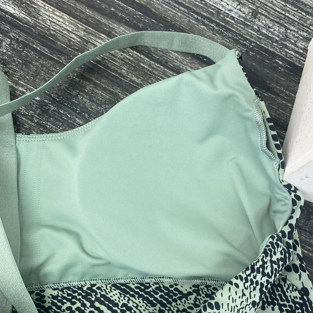 Adidas Green & Black Cropped Padded Sport Athletic Logo Sport Bra M - Image 4