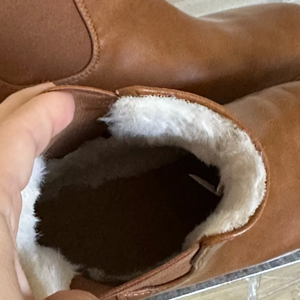 VGUC Loft Shearling Lined Boots. - Image 2